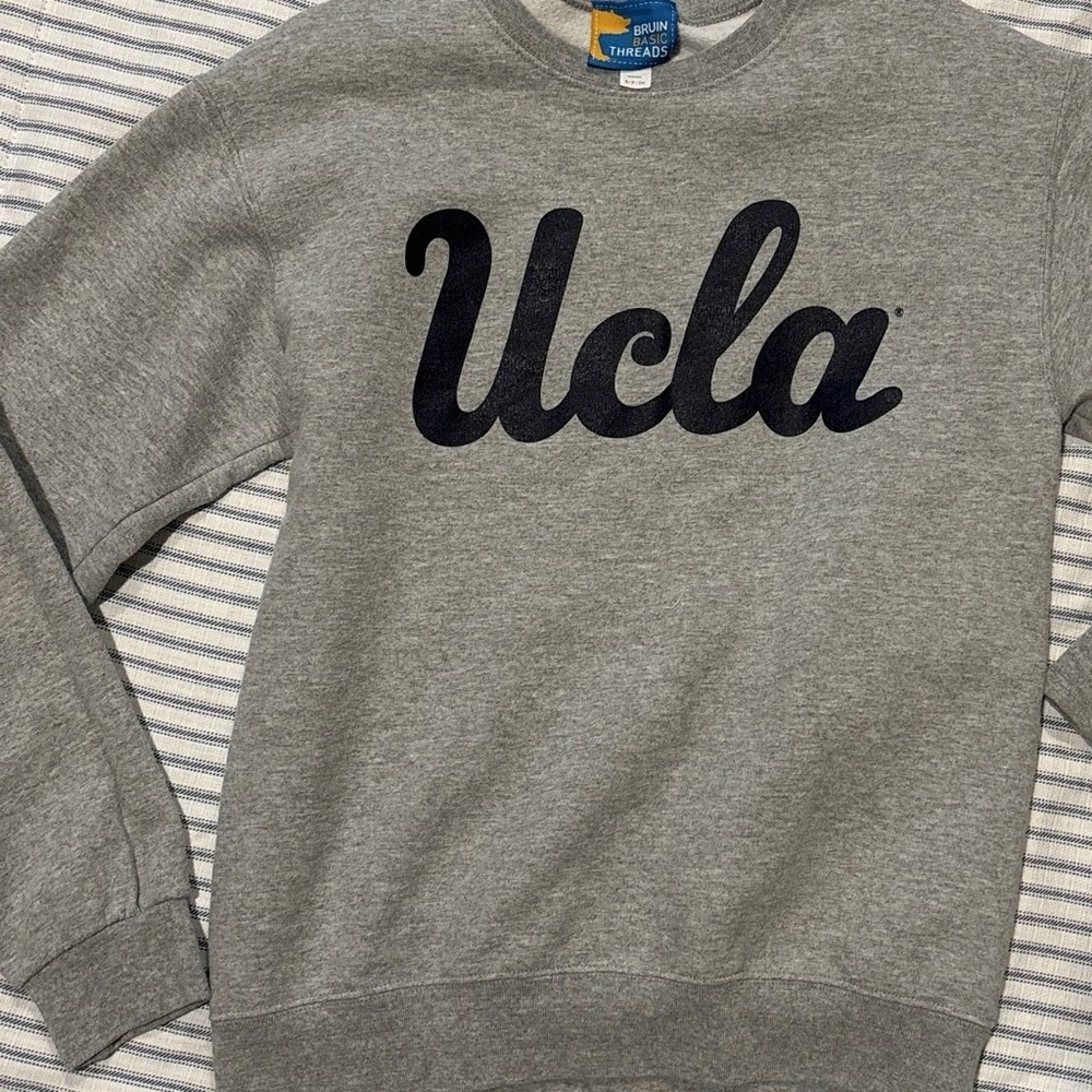 UCLA Bruins Varsity Script Sweatshirt | Grey Heather Vintage Style Pullover S